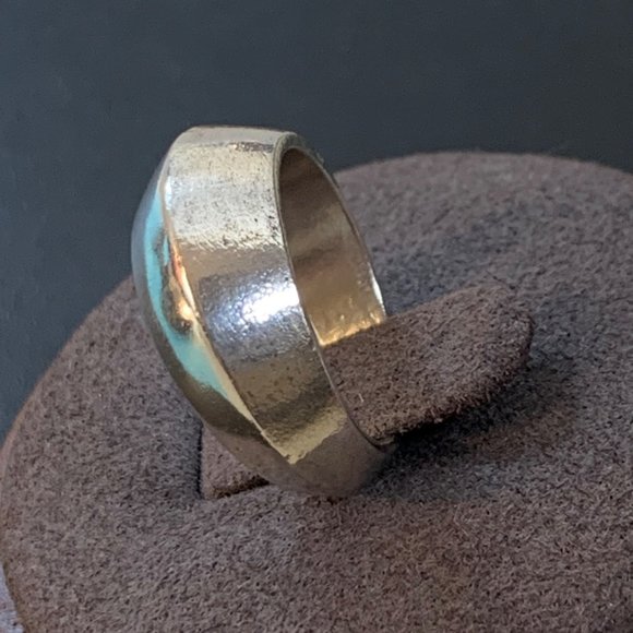 Sterling Silver 925 Knife Edge Tapered Band Textured & Shiny Finish Size 5 - Picture 5 of 15